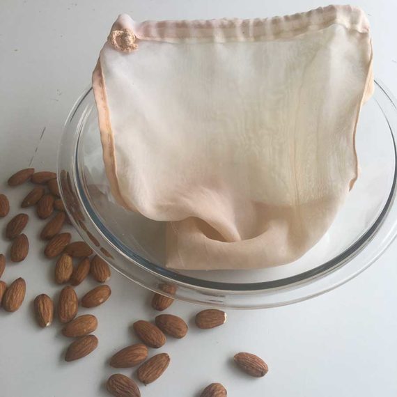 simple almond milk recipe at nutritionbliss.com